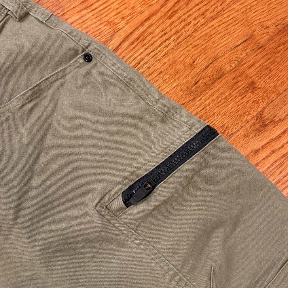 Duluth Trading Co Flex Fire Hose Cargo Shorts Mens 40 Standard Fit Green Utility